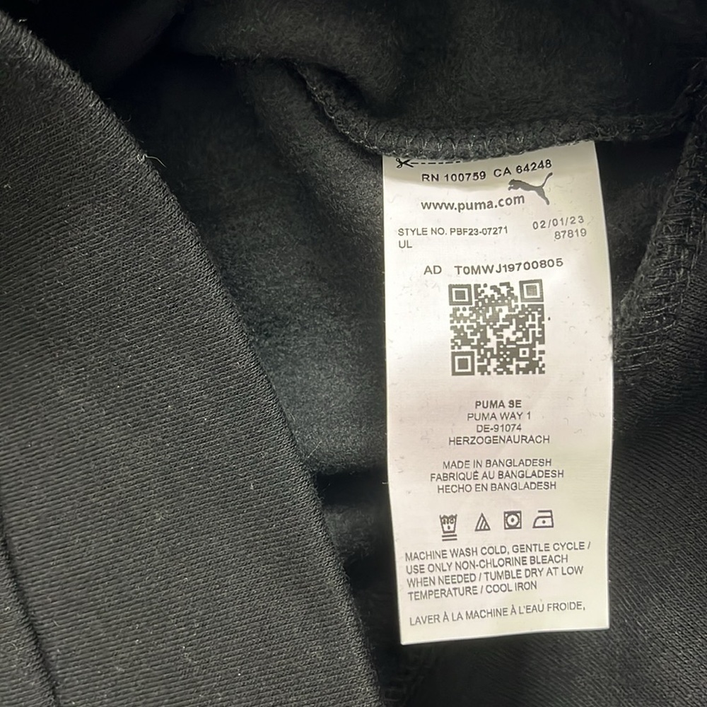 ⭐️ NWT- Puma Black Power Pack Fleece Pullover Hoodie- size Small - Picture 6 of 7